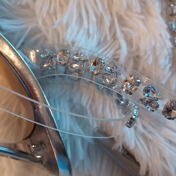 Steve Madden Vary Pointed Toe Heels Pumps Clear PVC Rhinestone  SZ 11 New - Picture 11 of 13